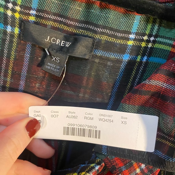 J Crew Sleeveless Ruffle-Collar Top in Black Stewart Tartan - Picture 7 of 8